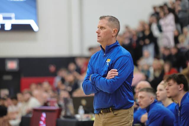 9270892_web1_gtr-DerEF05-020726