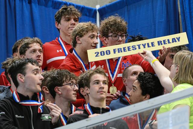 9337832_web1_ptr-WPIAL2Aswim10-022726