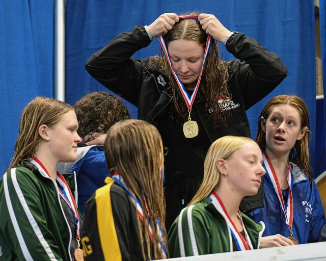 9337841_web1_ptr-WPIAL3Aswim9-022726