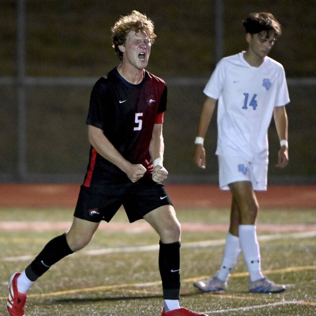 9423460_web1_ptr-FCSVbsoc12-091025