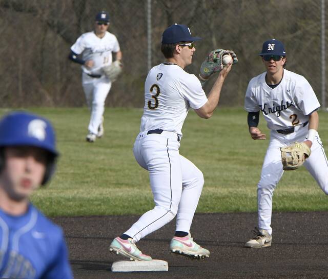 9438707_web1_gtr-NorwinHemp09-040126